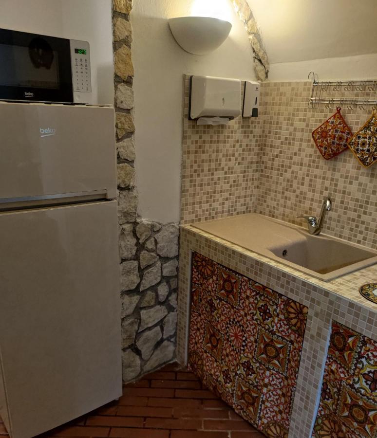 La Grotta Di Filomena Daire Katanya Dış mekan fotoğraf